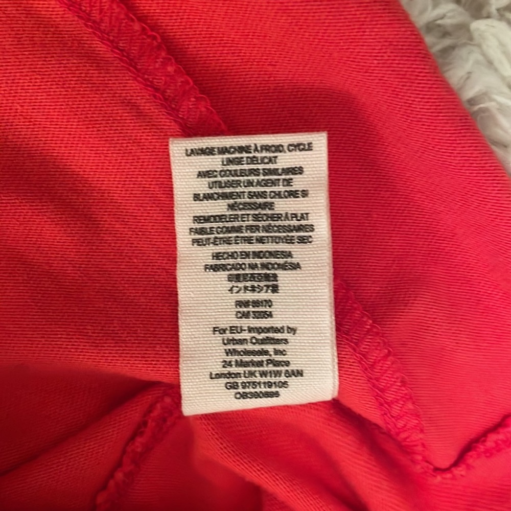 Flowy red tank - Picture 4 of 5